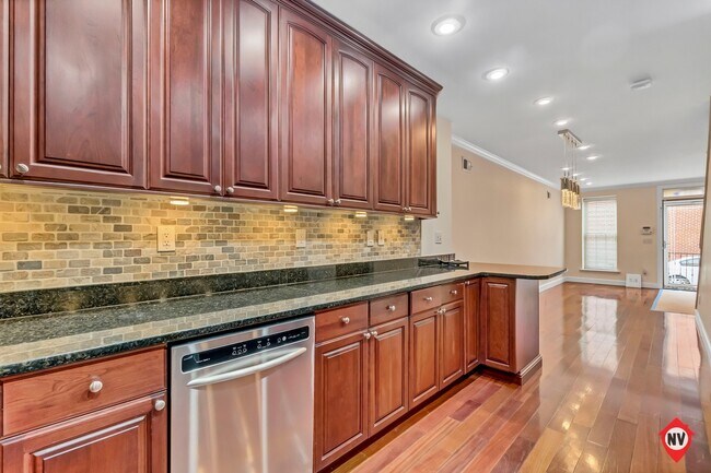 Foto del edificio - 3 Bedroom, 2.5 Bathroom Townhouse in Canton