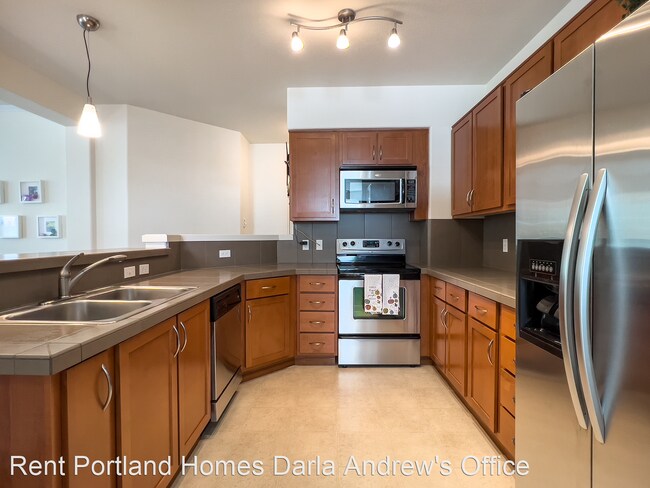 Building Photo - 2 br, 2 bath House - 675 NW Falling Waters...