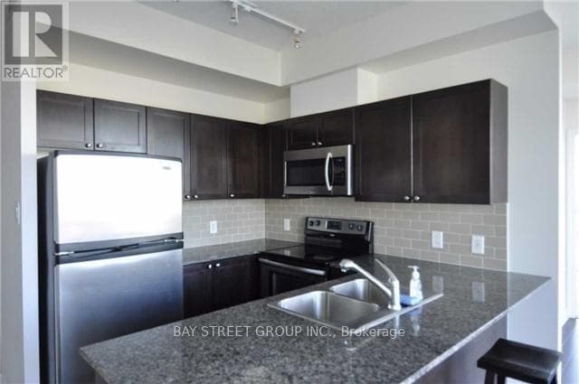 Building Photo - 3525 Kariya Dr