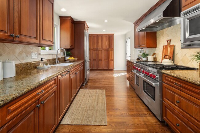 Foto del edificio - 3920 W Barrett St