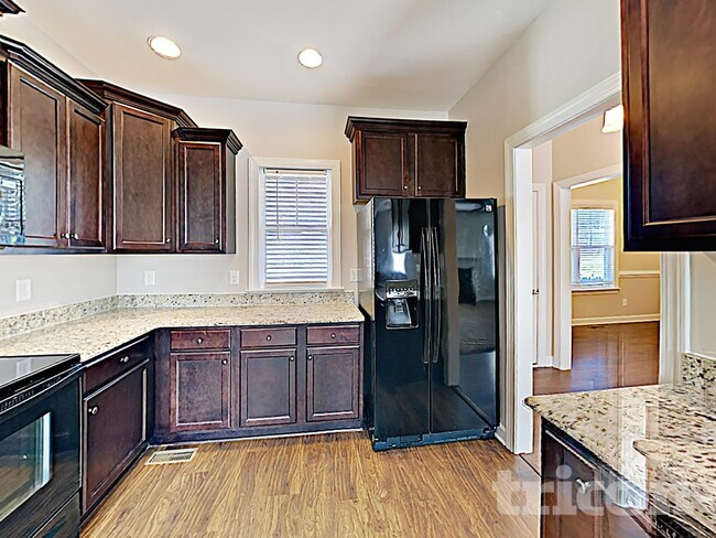 Building Photo - 69 Diamond Creek Dr