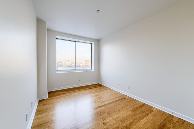 Building Photo - 689 Marin Blvd