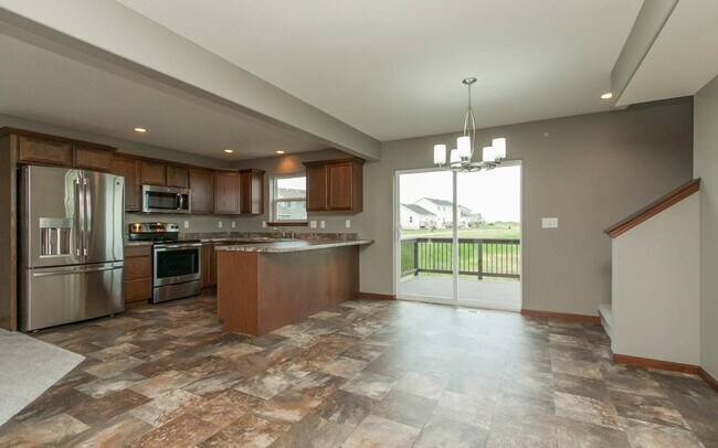 Foto del edificio - 3707 English Glen Ave