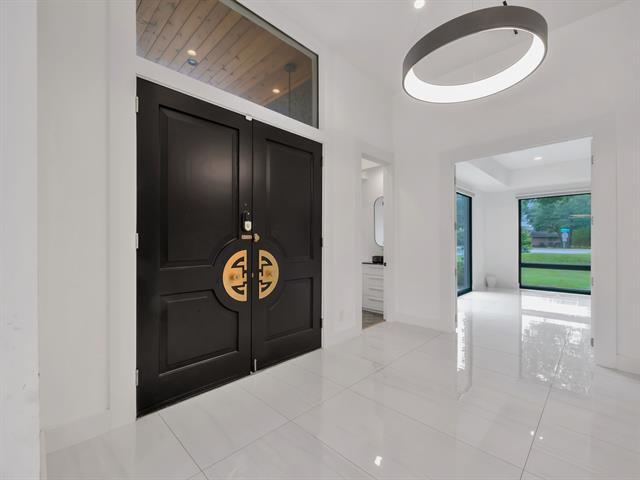 Foto del edificio - 11248 Jamestown Rd