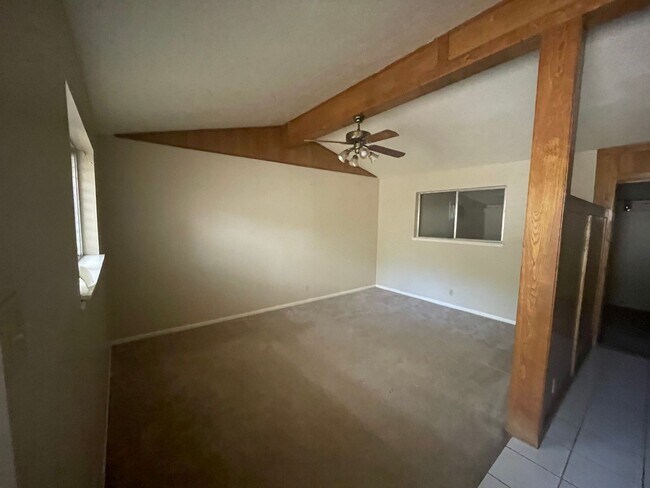 Foto del edificio - 11125 Forest Hill Ln