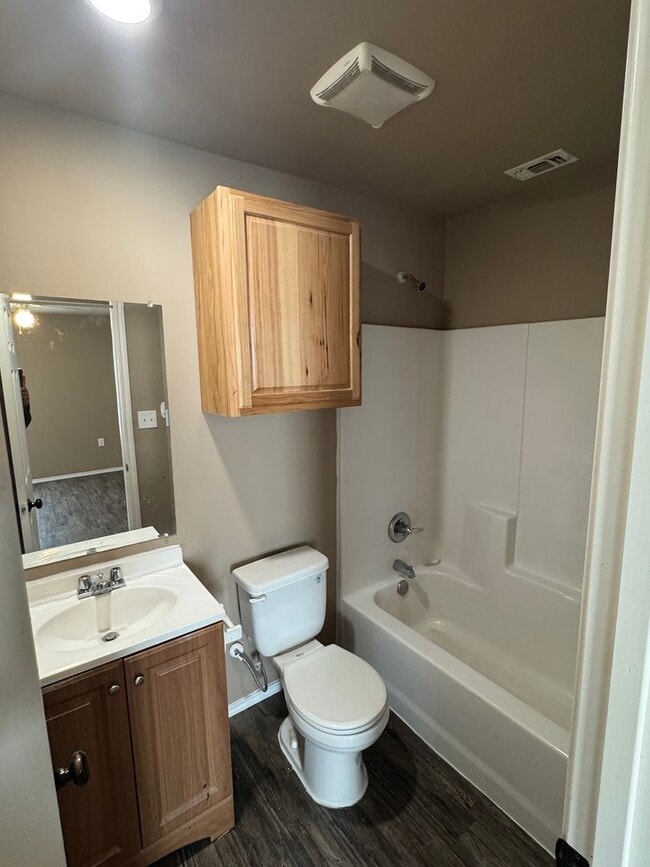 Foto del edificio - Newer construction Home *Section 8 Approved EXTENDED Driveway parking