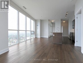 Building Photo - 510 Curran Place
