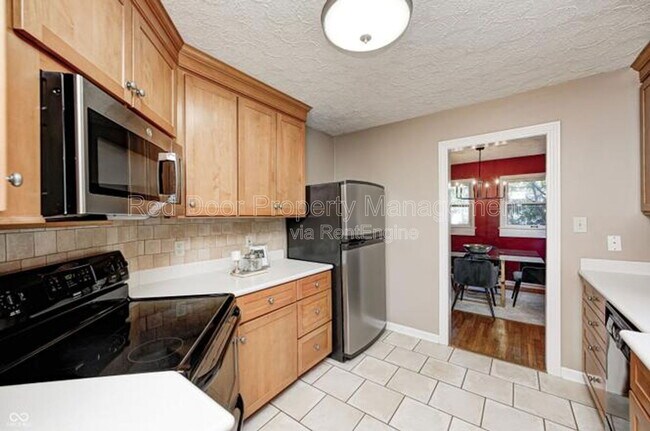 Foto del edificio - 6115 Indianola Ave