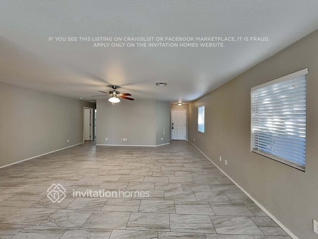 Building Photo - 1039 E Desert Moon Trail