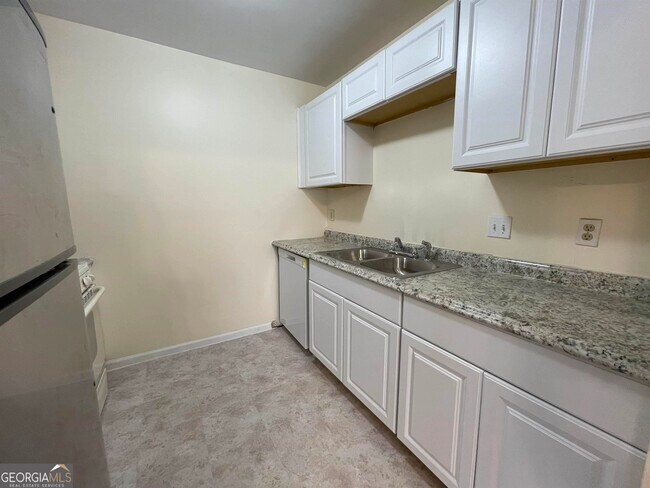 Foto del edificio - 5849 Eagles Crossing Ln