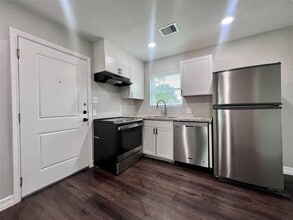 Building Photo - 207 Avenue A