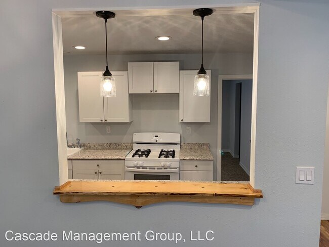 Foto del edificio - 4 br, 2 bath House - 550 W D St