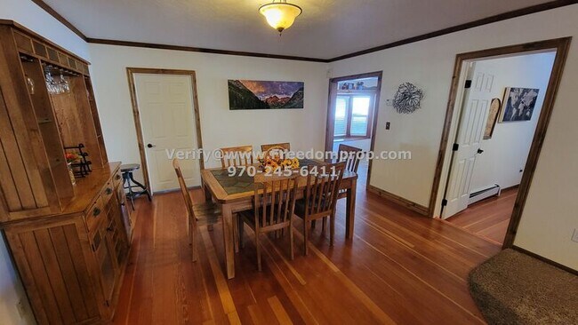 Foto del edificio - 723-710 35 8/10 Rd