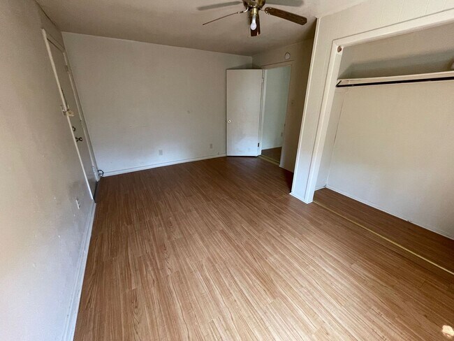 Foto del edificio - 3 bedroom, 1 bath