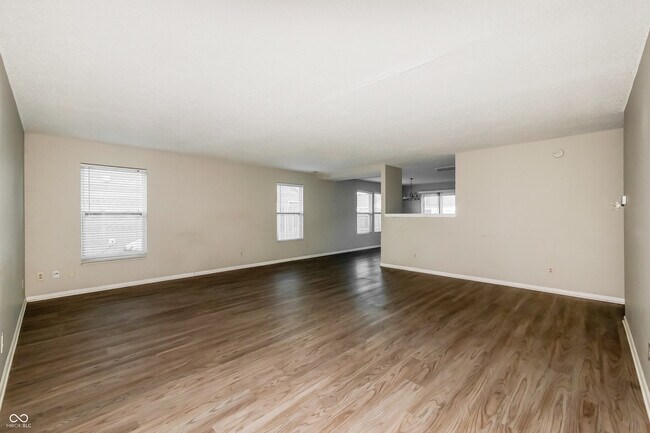 Foto del edificio - 673 Indigo Ct