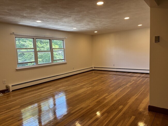 Foto del edificio - 363 Linwood Ave