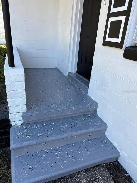 Foto del edificio - 1232 Elinore Dr