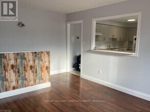 Building Photo - 367 Wilson St E