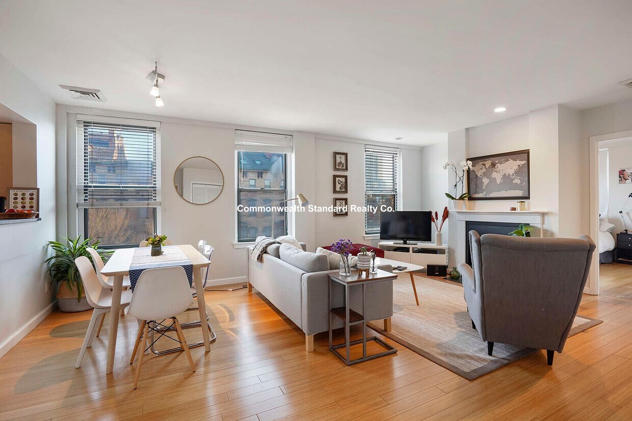 Foto principal - 1661 Washington St