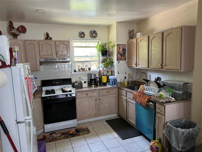 Building Photo - 138-03-138-82 82nd Dr