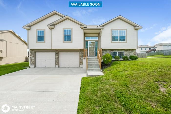 Primary Photo - 1505 NW Hilltop Ln, Grain Valley, MO 64029