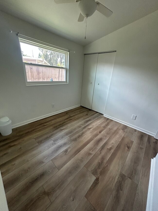 Building Photo - 2856 Tulip Cir E