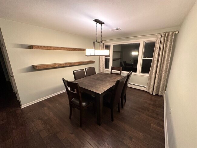 Foto del edificio - 65 Lynnwood Ln