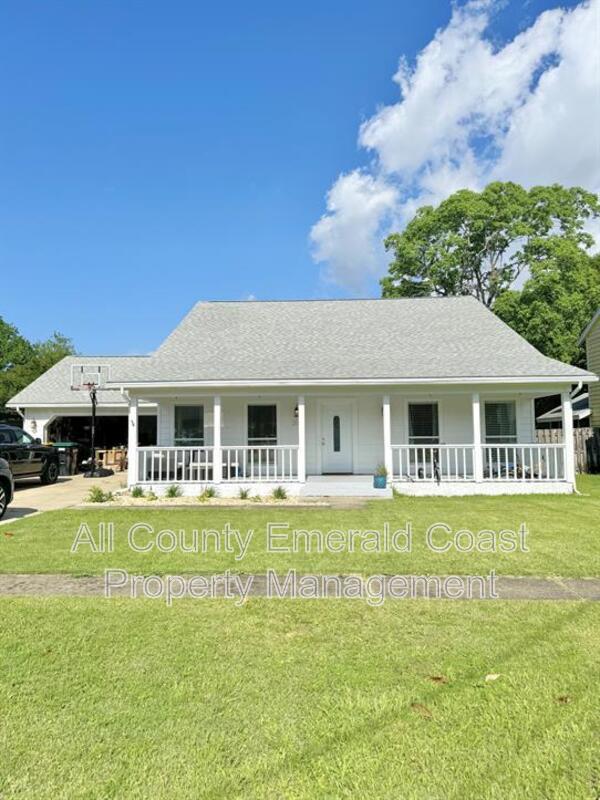 Building Photo - 213 Dolphin Estates Ct
