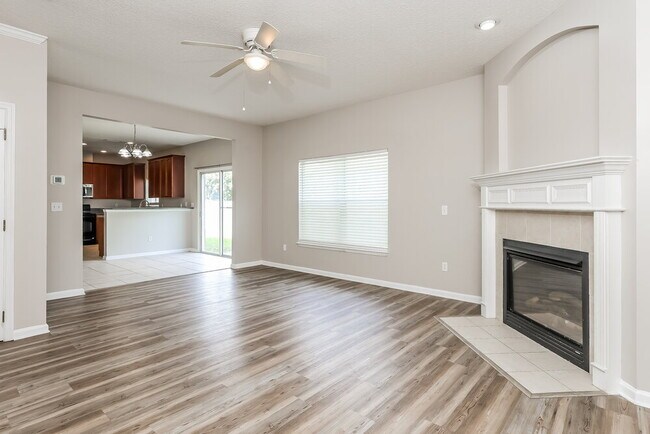 Building Photo - 276 Porta Rosa Circle