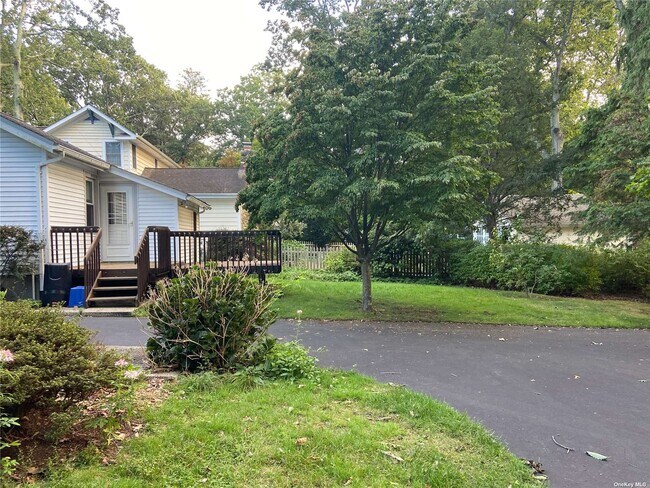 Building Photo - 97 Scudder Pl