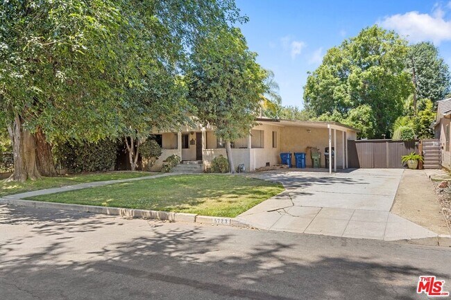 Foto del edificio - 5723 Stansbury Ave
