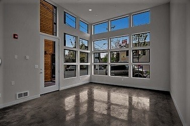 Foto del edificio - 3602 Palatine Ave N