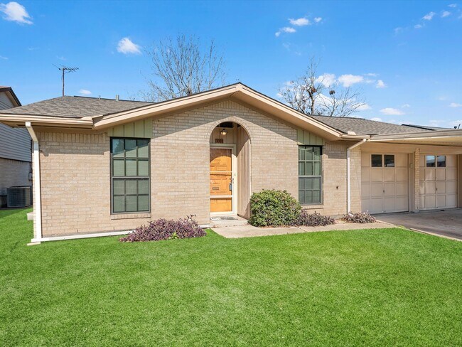 Building Photo - 3311 Westbrook Cir