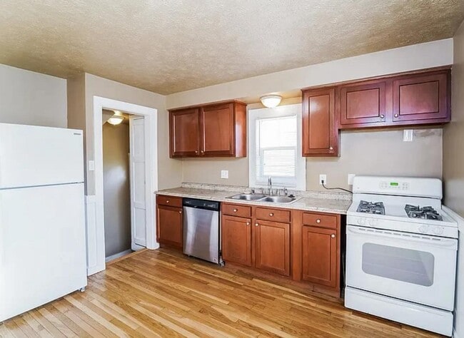 Building Photo - 2744 N 87th St