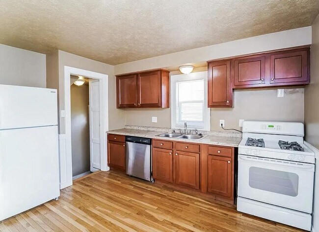 Foto del edificio - 2744 N 87th St