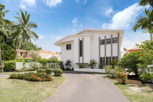 Building Photo - 80 S Hibiscus Dr
