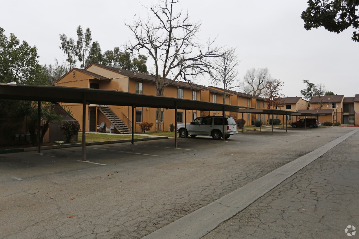 Primary Photo - Pacific Pines Apartments