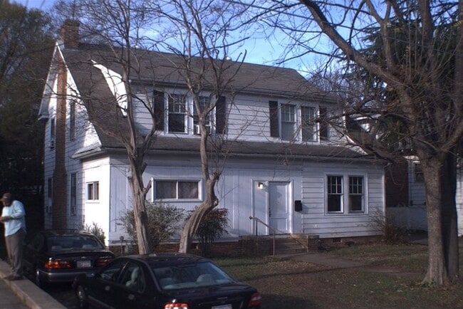 Building Photo - 115 Chamberlain St