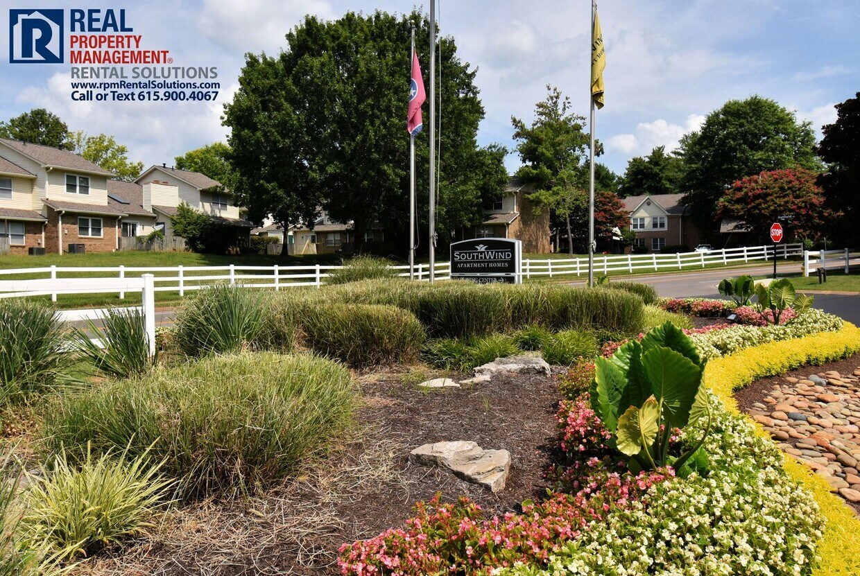 Foto principal - Adorable updated 3 bd 2 ba condo! Tons of ...