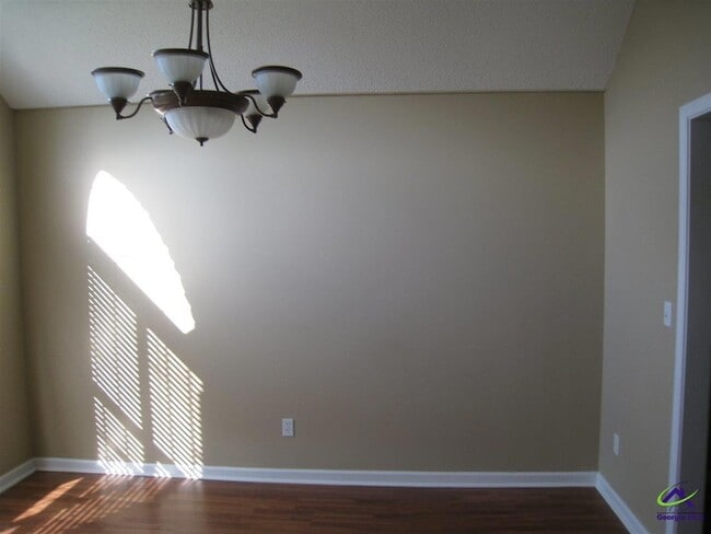 Building Photo - 101 Trevore Ct