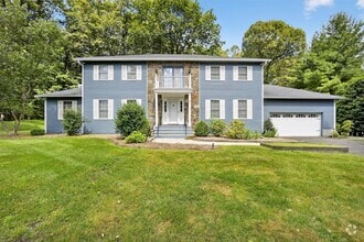 Building Photo - 92 Brook Hollow Dr