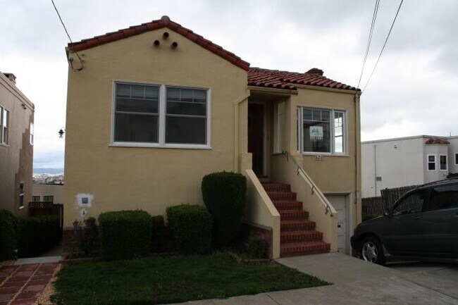 Building Photo - 2 bedroom in South San Francisco CA 94080