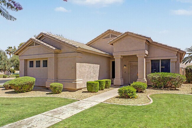 Foto del edificio - 1331 W Blue Ridge Ct