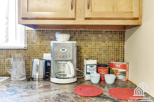 Foto del edificio - Furnished 2-Bedroom Apartment in Cheektowaga