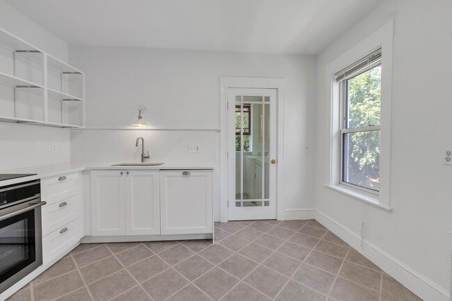 Kitchen - 31 Justin Rd