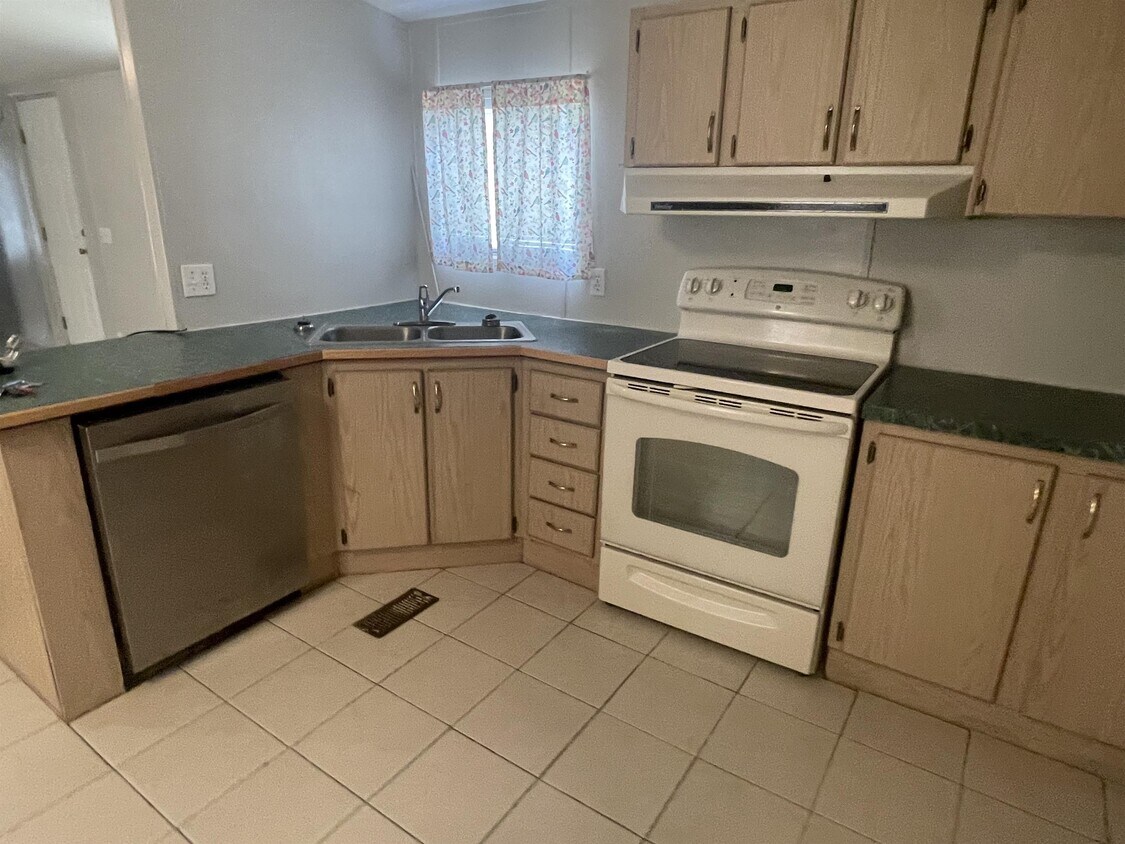 5098b Galiver Cutoff, Baker, FL 32531 House Rental in Baker, FL