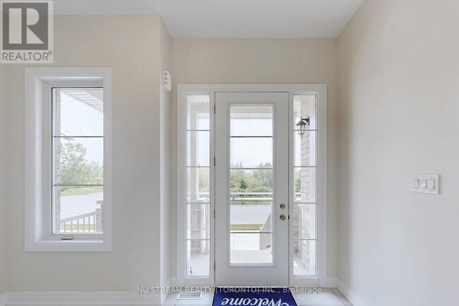 Photo du bâtiment - 3576 Bur Oak Ave