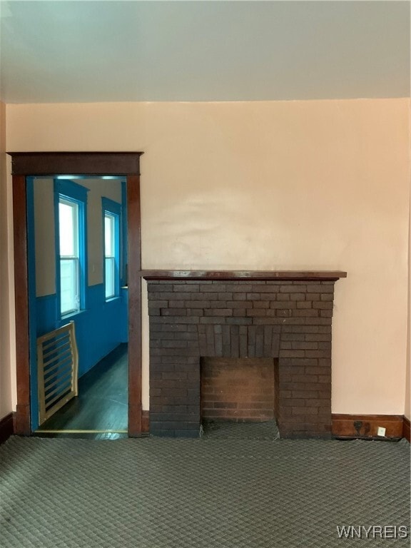 Building Photo - 562 Fargo Ave