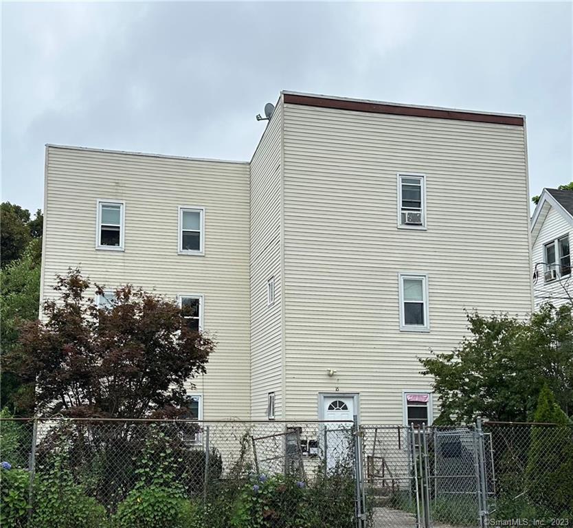 16 Arthur St, New Haven, CT 06519 Room for Rent in New Haven, CT