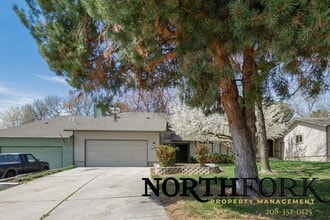 Building Photo - 405 N Moraine Ave